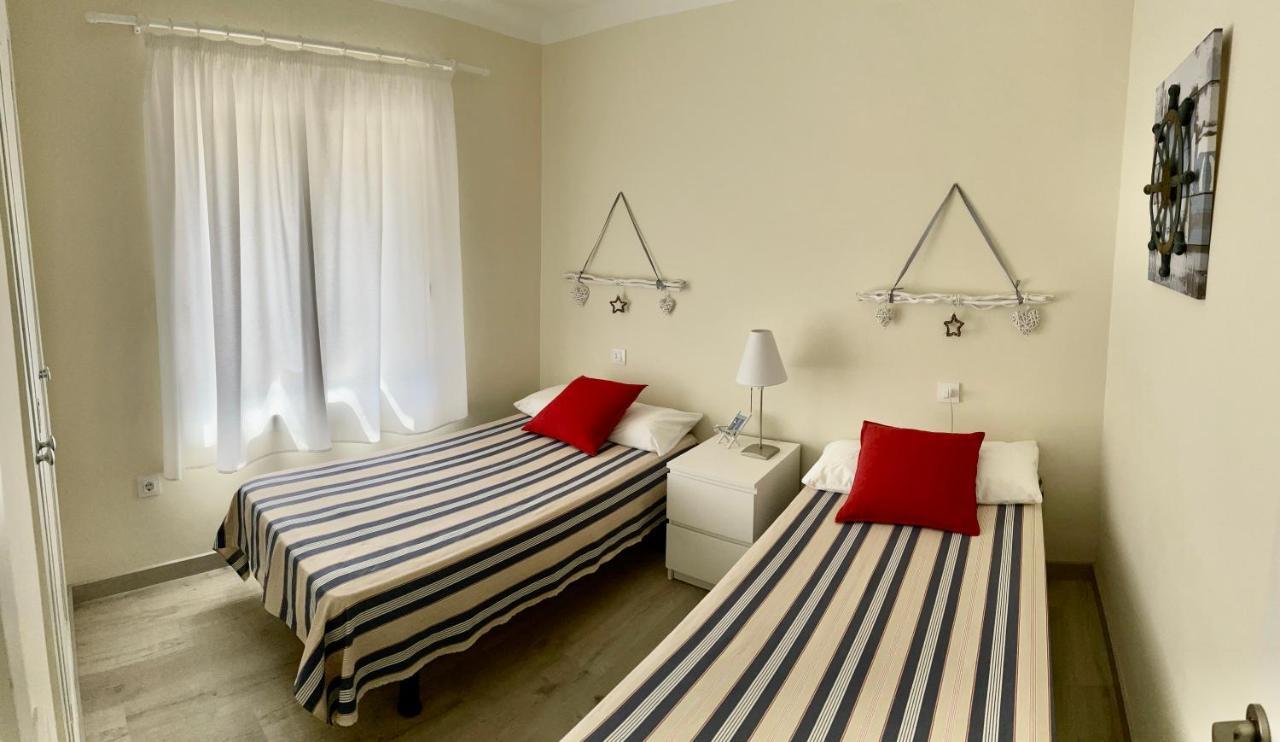 Apartament Grifeu Llança Zewnętrze zdjęcie